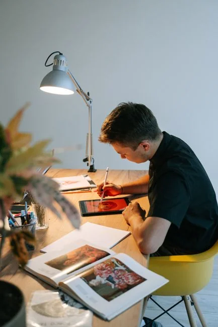 Designer’s two-screen setup